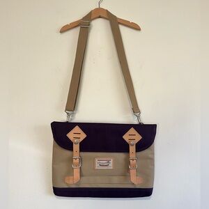 Doughnut Laptop Bag Crème and Purple Leather Accents